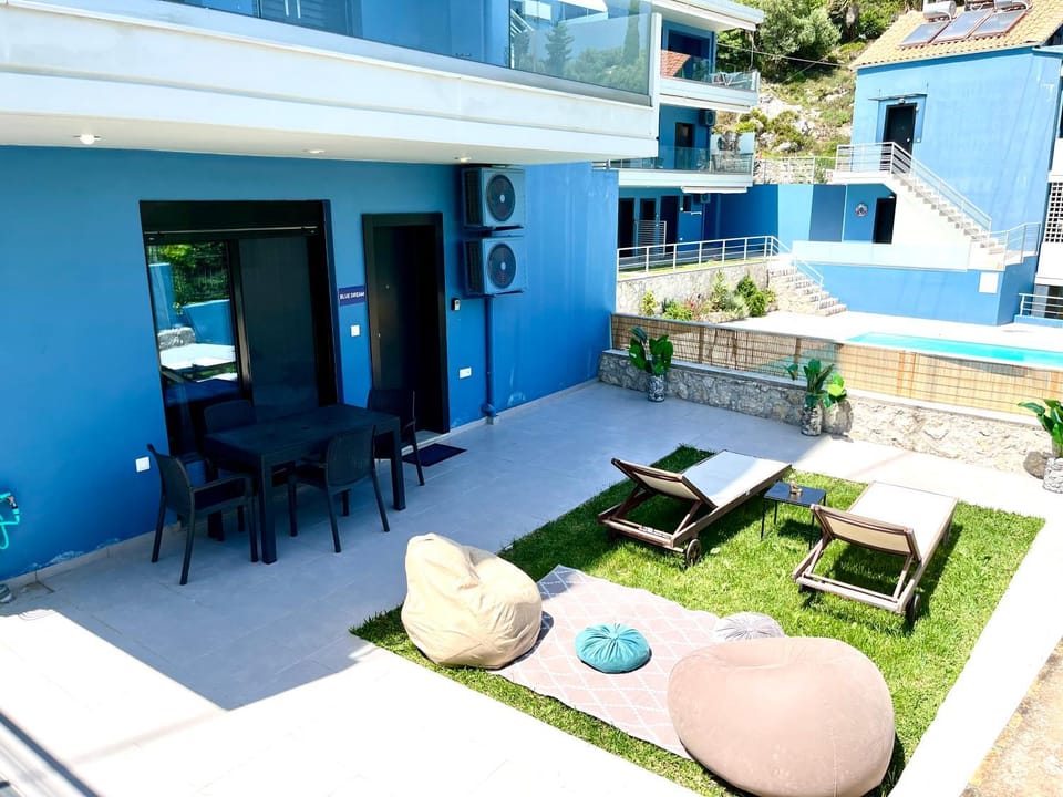 Patio, View (from property/room), Balcony/Terrace, Garden view, Pool view, Swimming pool, sunbed