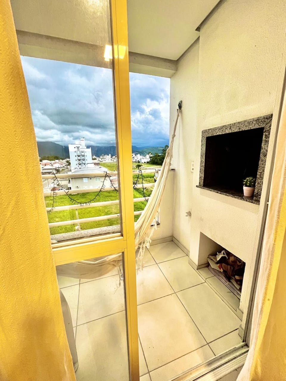 Communal lounge/ TV room, Natural landscape, TV and multimedia, View (from property/room), Balcony/Terrace