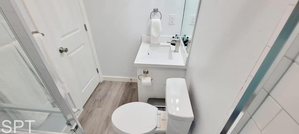 Bathroom, Bath