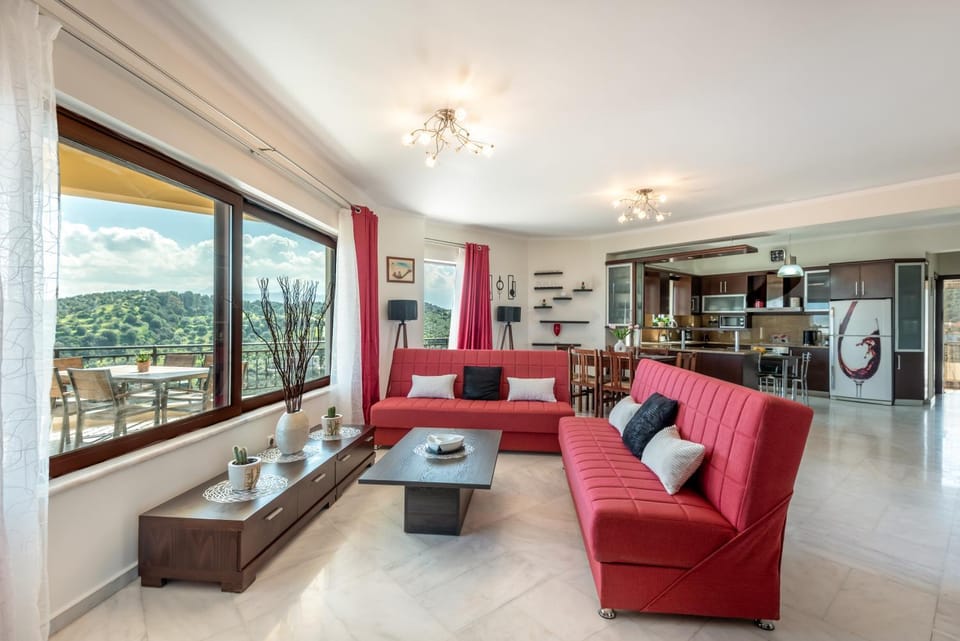 Natural landscape, View (from property/room), Balcony/Terrace, Kitchen or kitchenette, Living room, Seating area, Dining area