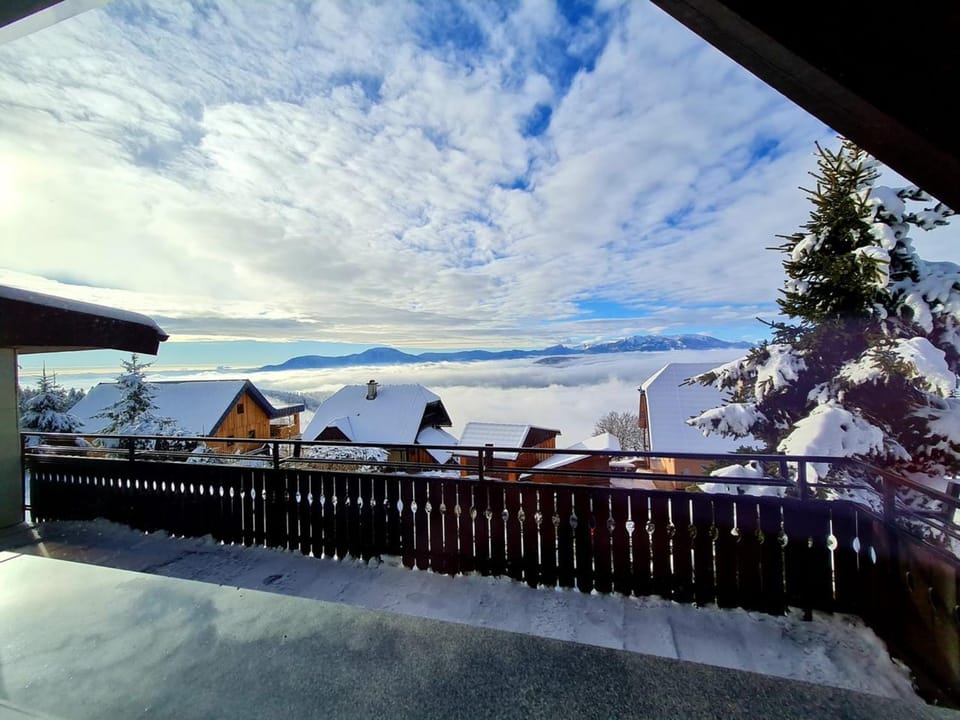 View (from property/room), Balcony/Terrace
