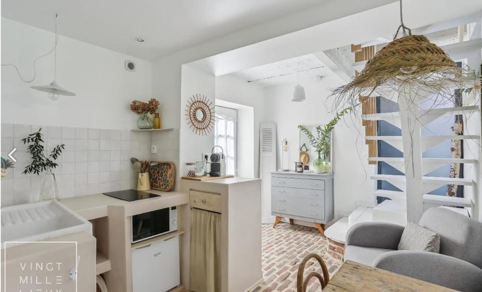 Kitchen or kitchenette, Living room, pet friendly