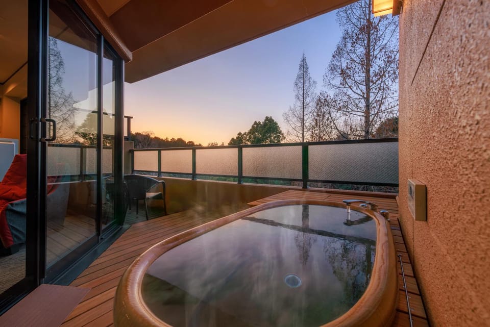 Photo of the whole room, Open Air Bath