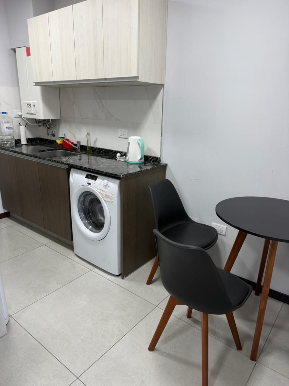 Kitchen or kitchenette, Living room, Seating area, Dining area, oven, stove