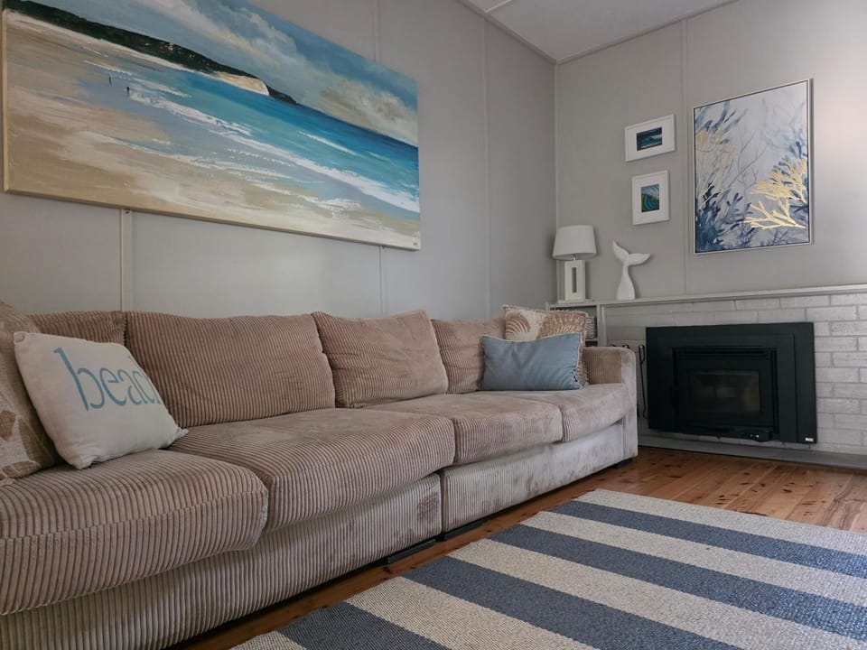 Living room, Seating area, fireplace