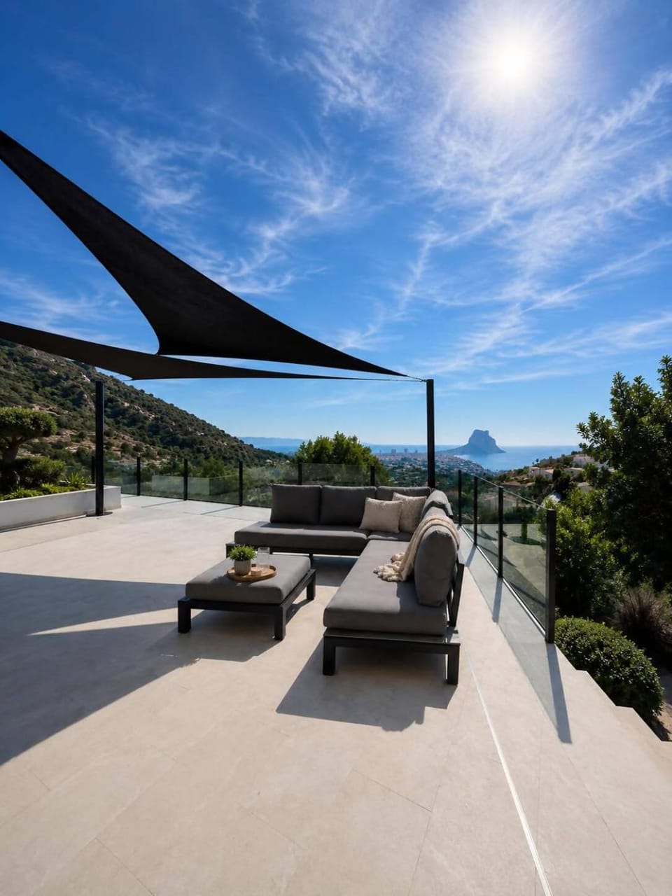 Luxury Villa with Mediterranean and Calpe City Villa in Calp
