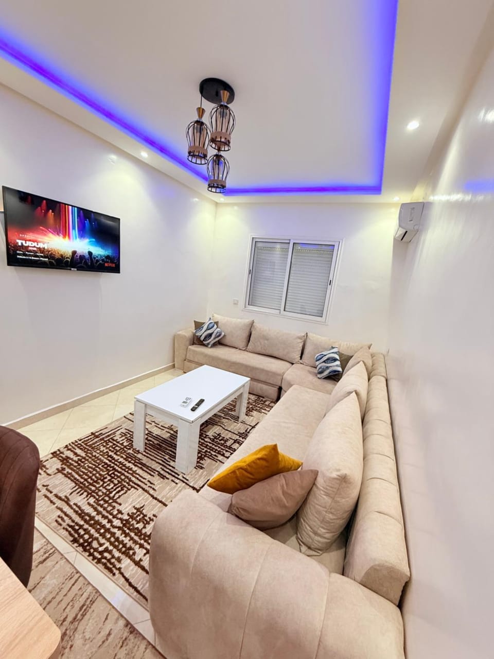 Communal lounge/ TV room, TV and multimedia, Living room