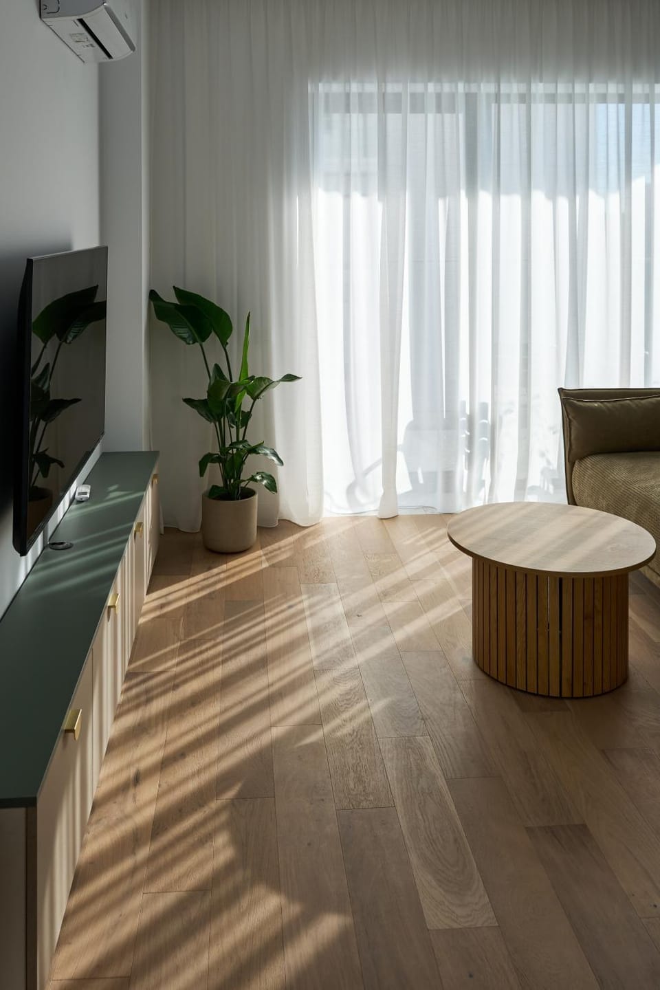 Miss Green I Apartament cu un dormitor I One Cotroceni Park Apartment in Bucharest