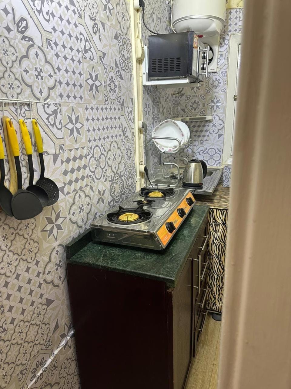 Kitchen or kitchenette