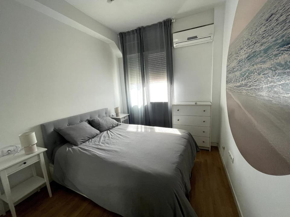 Casa Calma - Modern Apartment, Perfect Location - Only 10 min walking to Turia Parc Apartment in Valencia