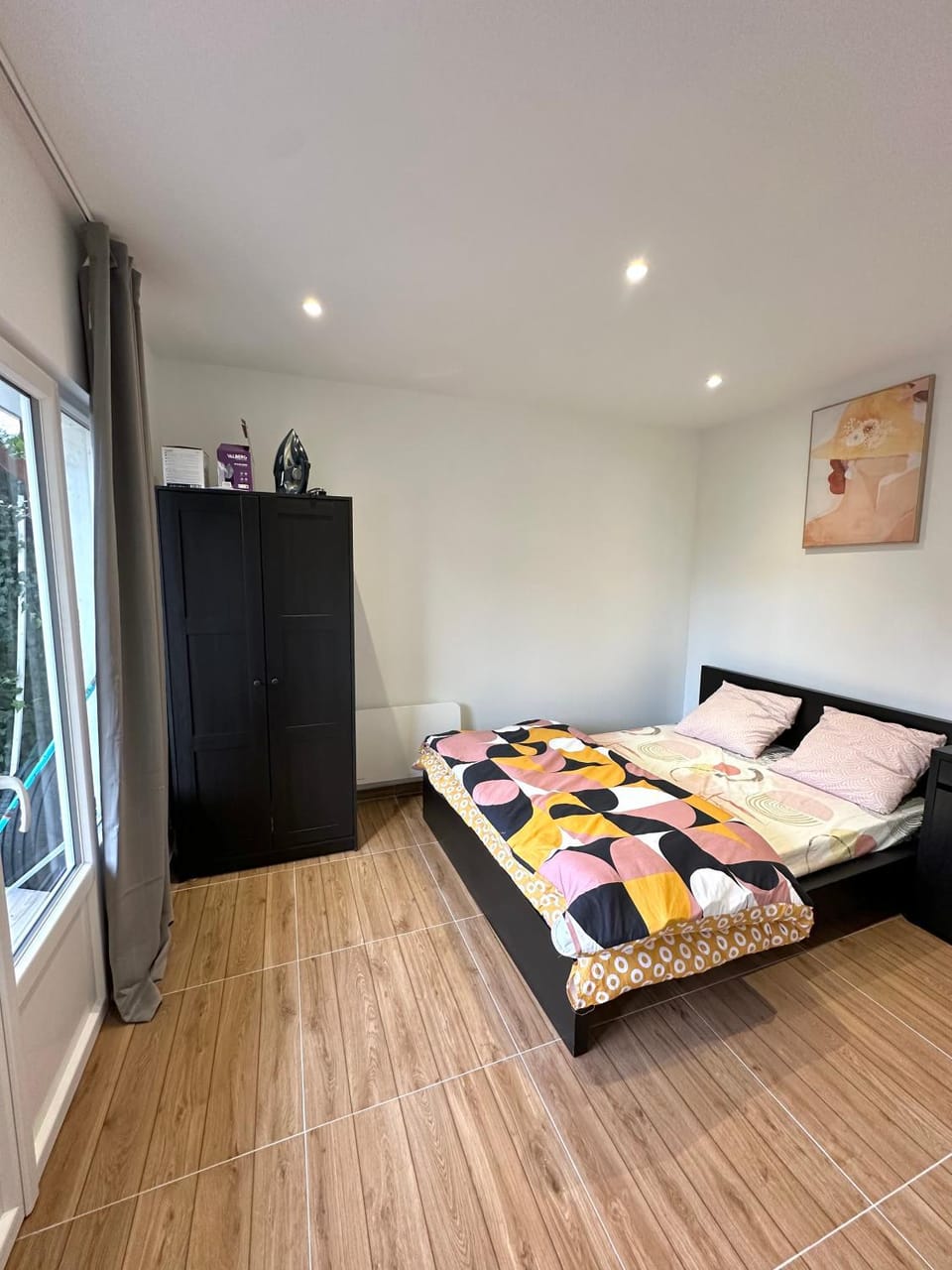 Bed, Photo of the whole room, Bedroom, wardrobe