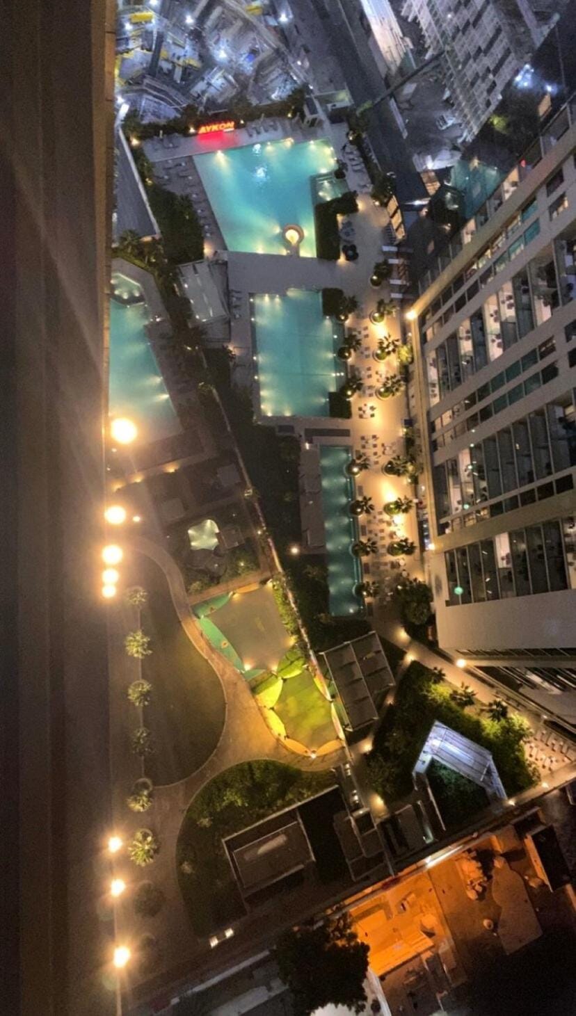 Luxury 2BR above the clouds on38 Apartment in Dubai