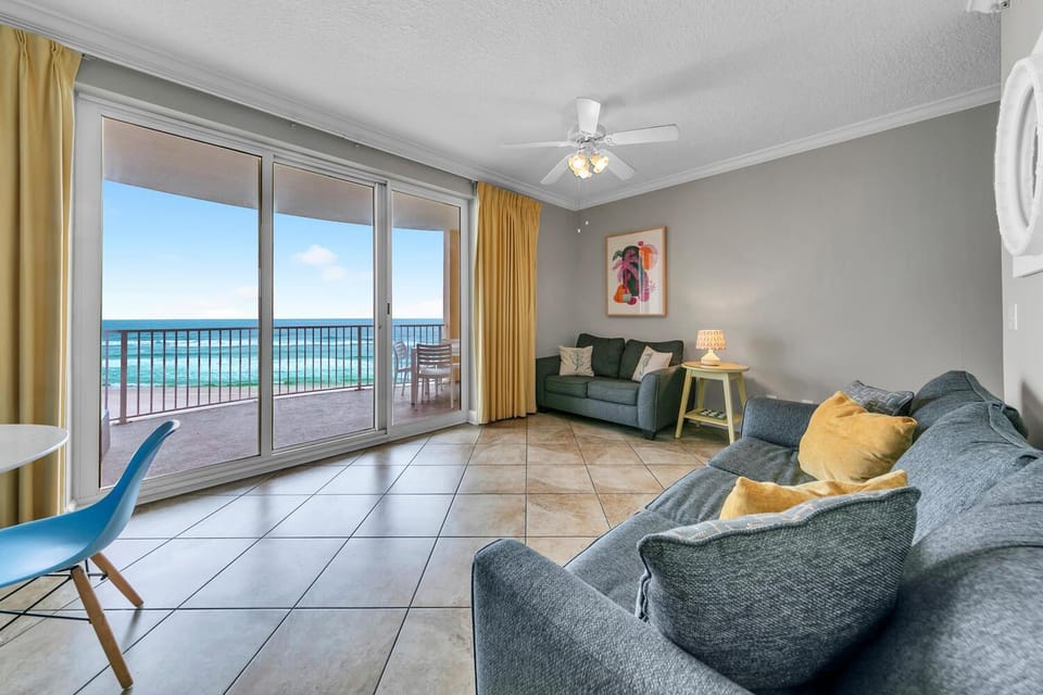 Twin Palms 603 House in Long Beach