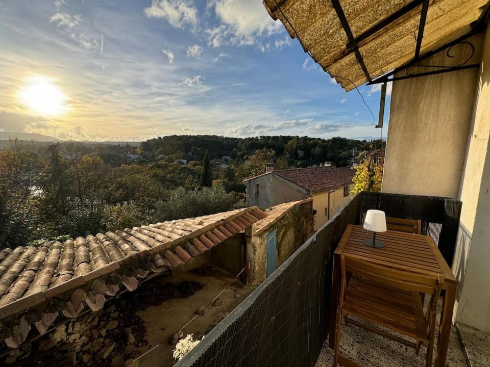 Cosy cottage by Alice Maison de village provençal Apartment in French Riviera