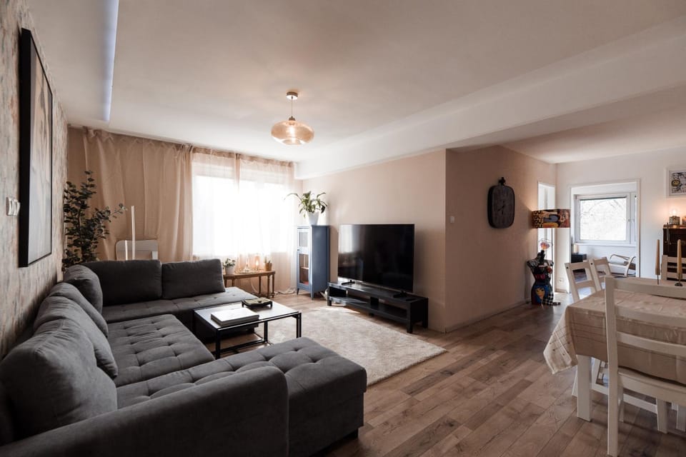 Communal lounge/ TV room, TV and multimedia, Living room, Seating area