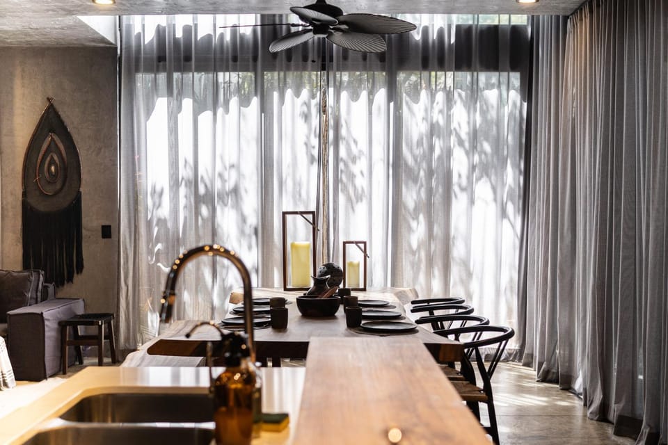 Design Luxury Duo Villas, 24 Pax, 5 Pools & 2 Rooftops, BBQ, Near Beach Villa in Tulum