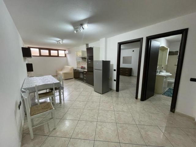 Kitchen or kitchenette, Living room, Photo of the whole room, Seating area, Dining area
