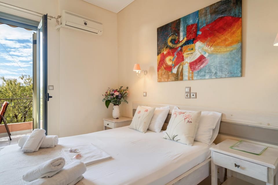Living room, Bedroom