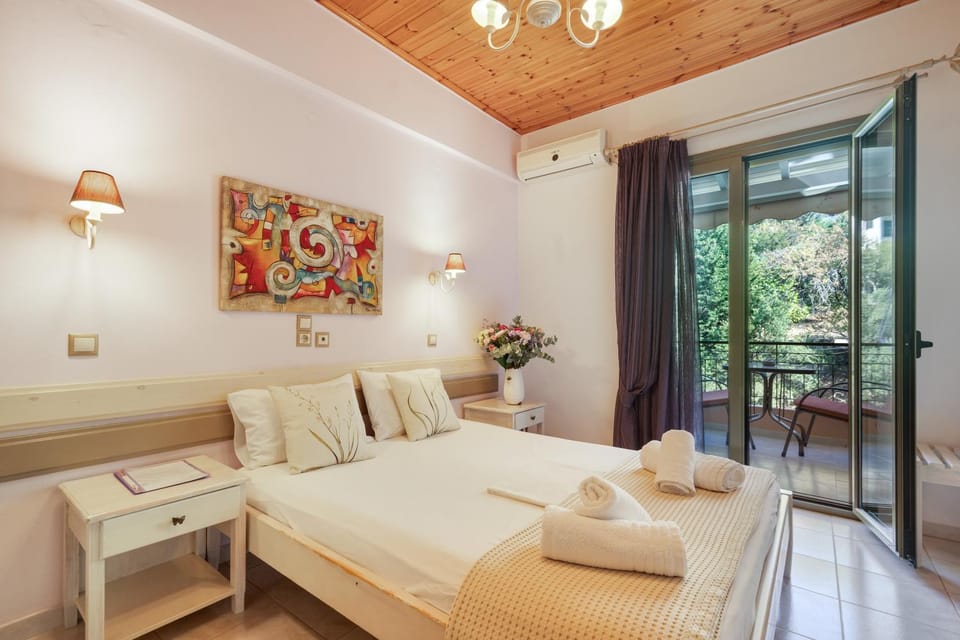 Property building, Living room, Bedroom