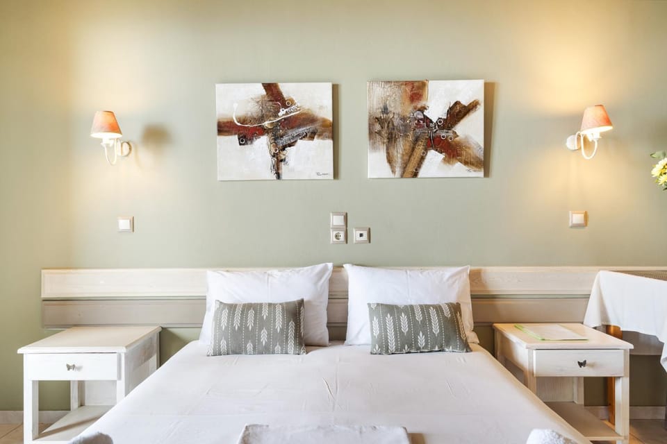 Property building, Living room, Bedroom