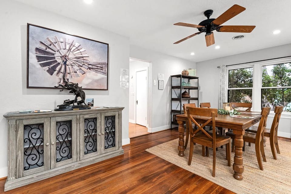 Pine Street House - Close to Main House in Fredericksburg