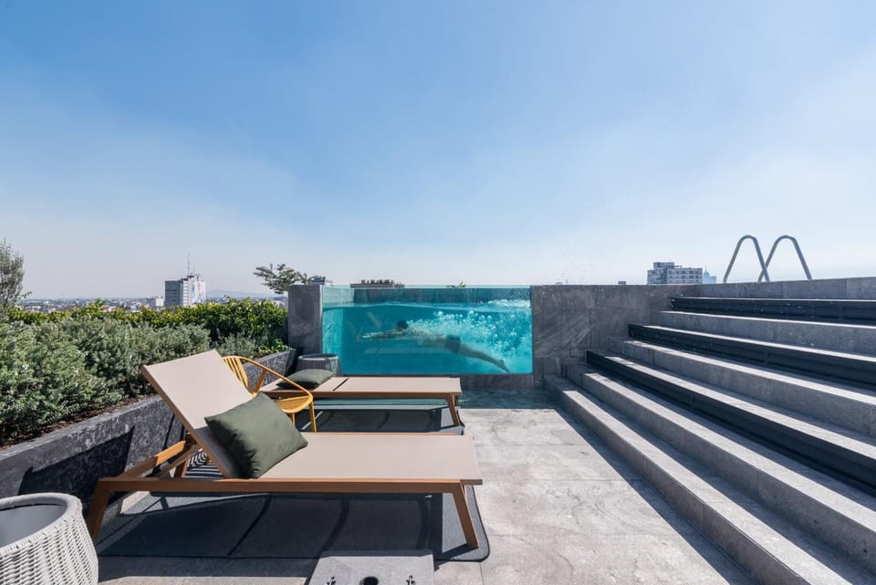 Loft -Skyline view- Rooftop pool, gym, bbq & more Apartment in Mexico City