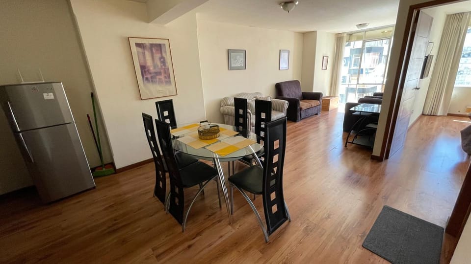 Cerca, a pasos de la Embajada de EEUU Apartment in La Paz