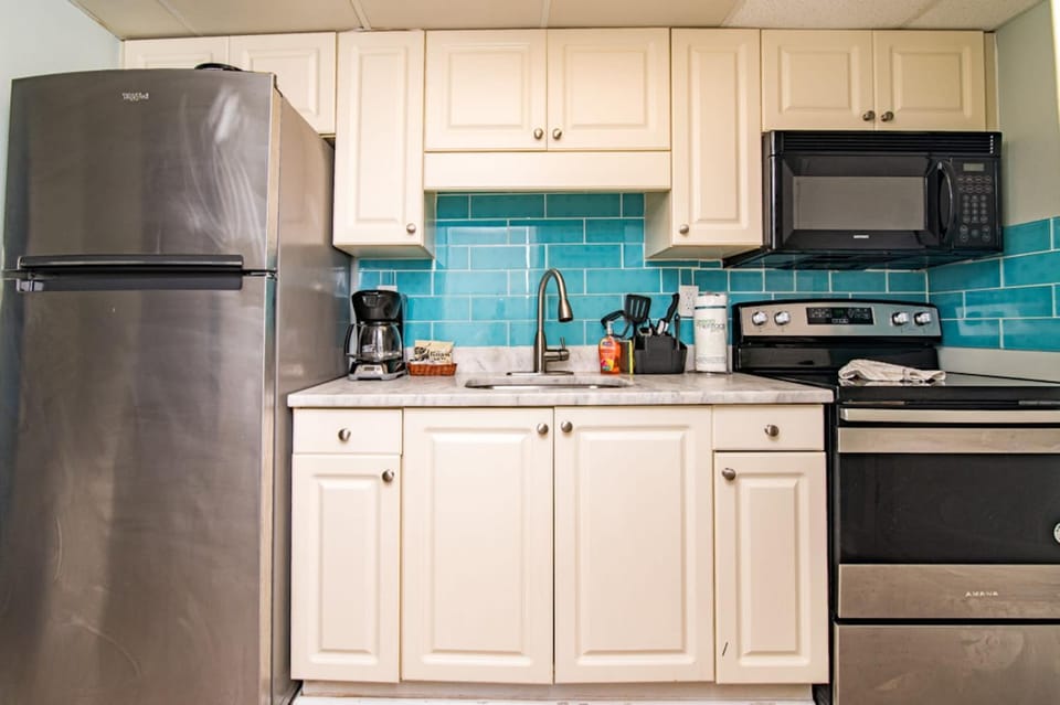 Pet Friendly Modern Oceanfront Suite House in Myrtle Beach