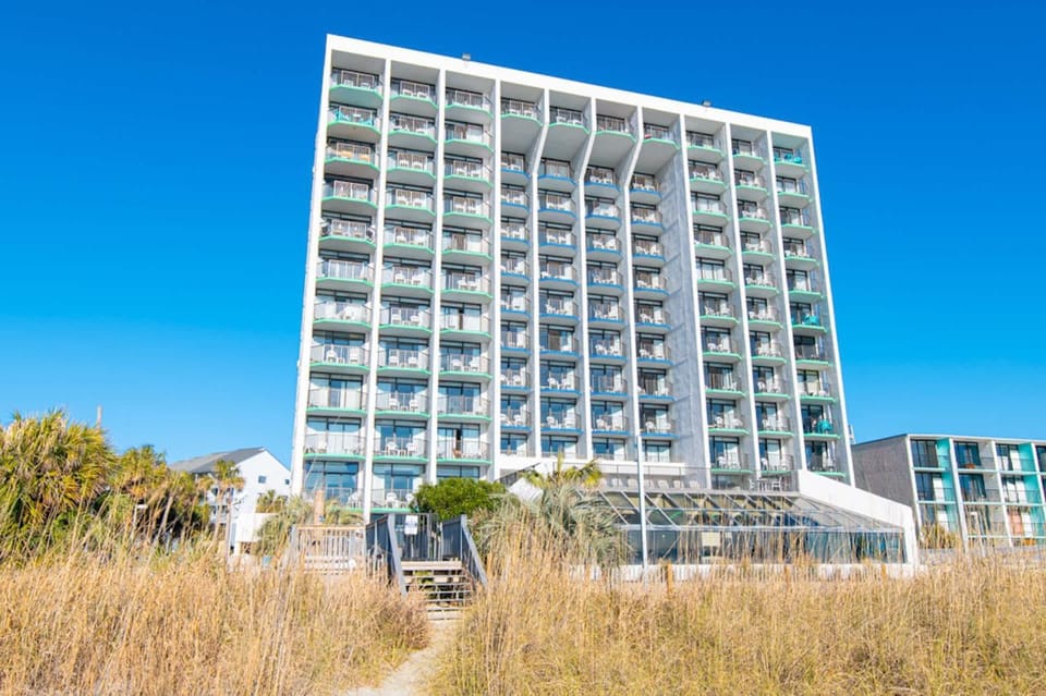 Oceanfront Pet Friendly Modern Suite House in Myrtle Beach