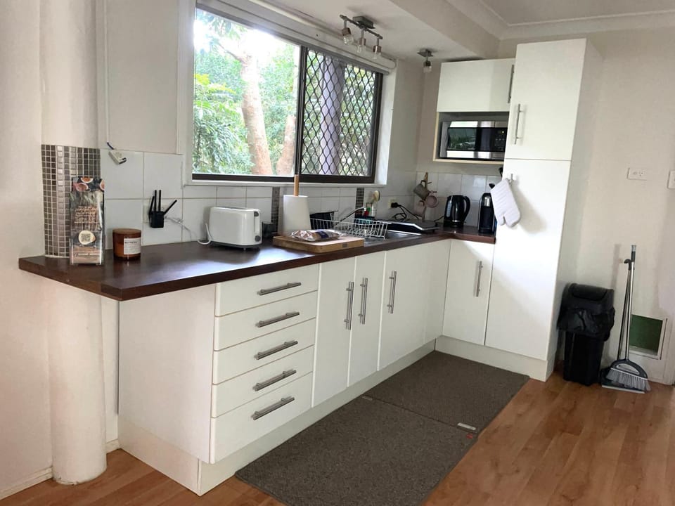 Gin's Rainforest stay -pet friendly Apartment in Tamborine Mountain