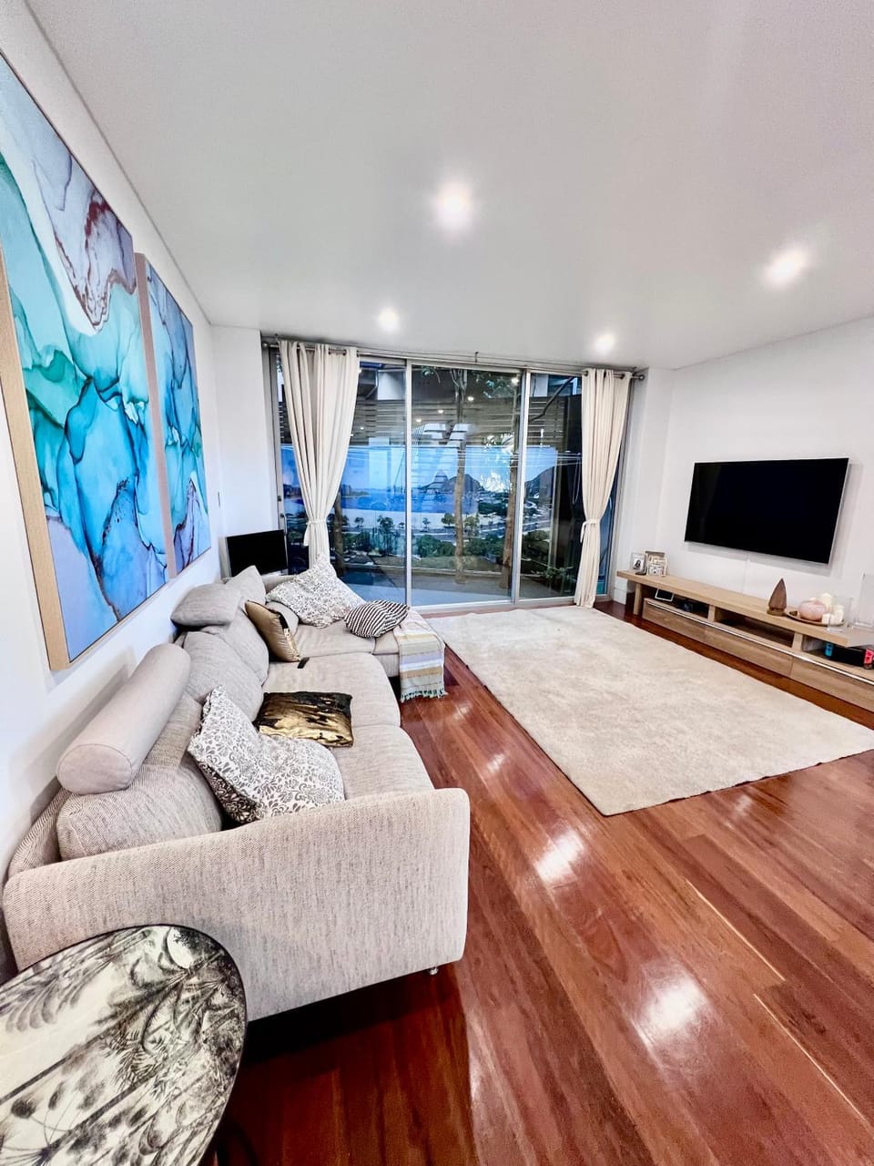 Communal lounge/ TV room, TV and multimedia, Living room
