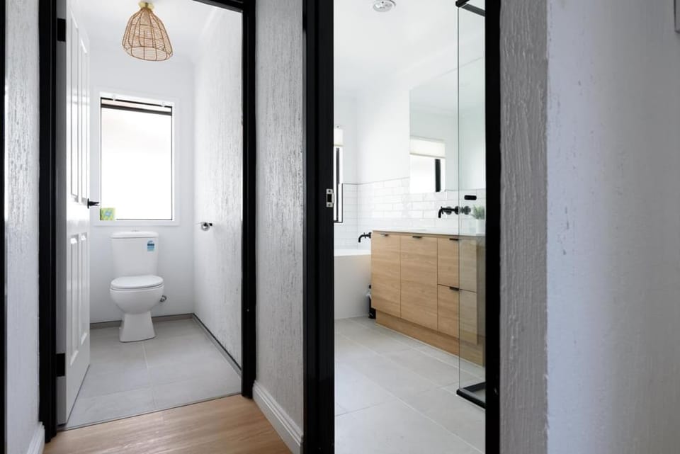 Stylish Family Retreat by Hawley Beach House in Tasmania