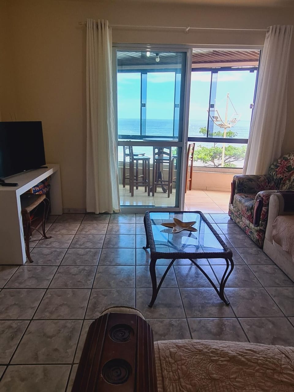 Communal lounge/ TV room, TV and multimedia, View (from property/room), Balcony/Terrace, Living room, Seating area