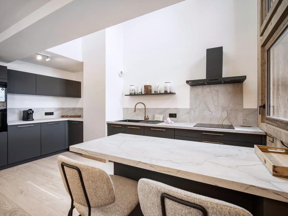 Appartement ski-in ski-out pour 10 avec Wifi - FR-1-570-65 Apartment in Les Allues