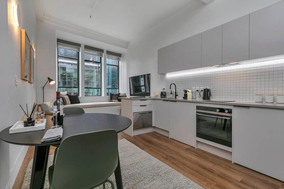 dishwasher, microwave, oven, stove, kitchen