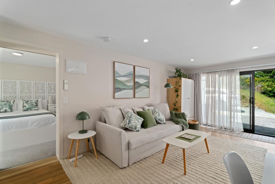Living room, Bedroom