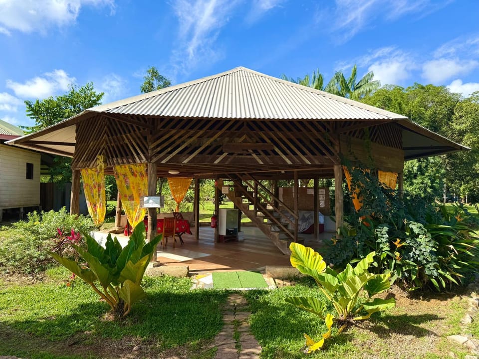 Carbet Fleur d'Ebène Bed and Breakfast in Arrondissement of Cayenne, French Guiana
