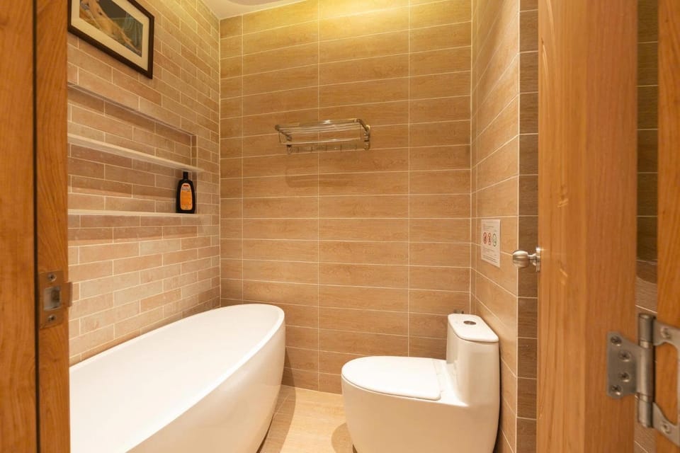 Toàn bộ nhà riêng - Nguyên căn Nguyễn Cư Trinh 5 phòng ngủ 6wc 7 giường House in Ho Chi Minh City