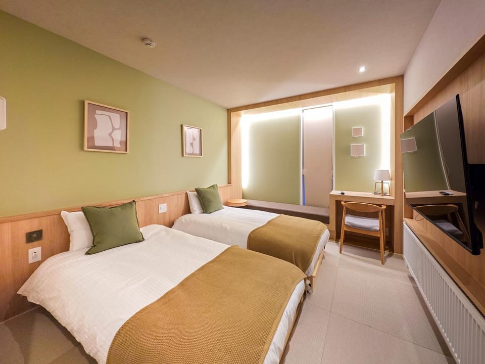 Living room, Photo of the whole room, Bedroom