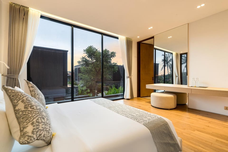 Bed, View (from property/room), Bedroom