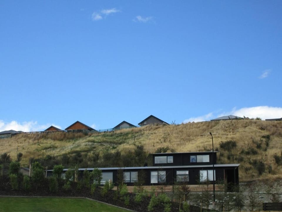 Property building, Natural landscape, Mountain view