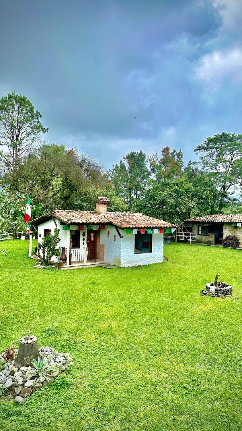 Cabaña Slim con arroyo a orillas de Orizaba House in State of Puebla
