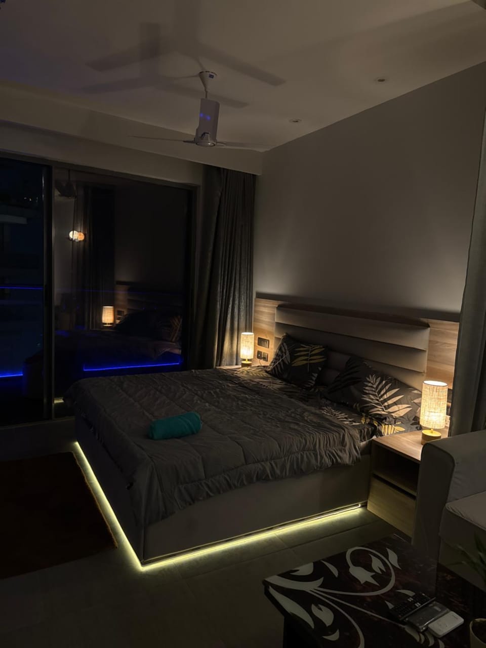The Luxe Loft city or lake view Apartment in Noida