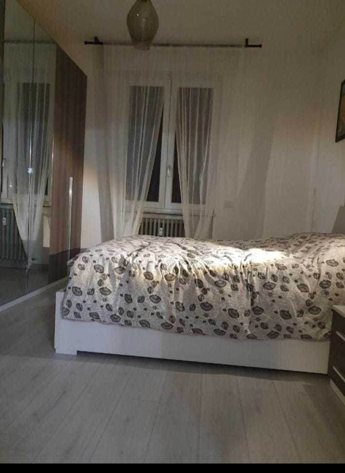 Bilocale zona Rho Fiera Apartment in Lombardy
