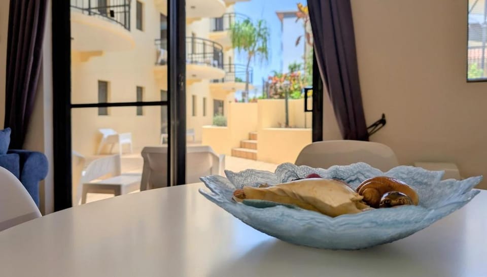 Coastal Comfort - 1 bedroom beachfront apartment Apartment in Townsville