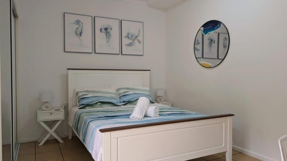Coastal Comfort - 1 bedroom beachfront apartment Apartment in Townsville