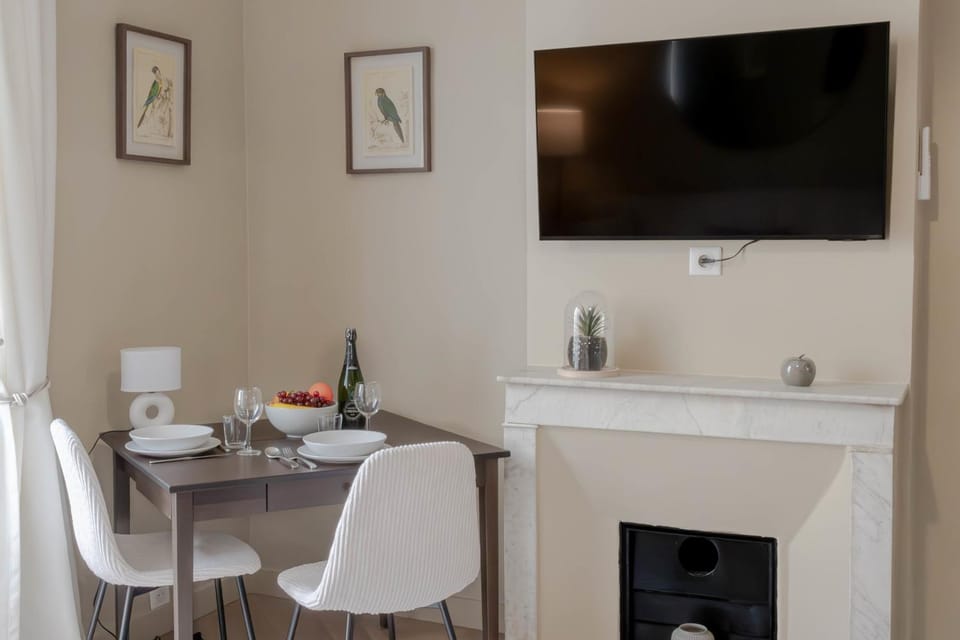 TV and multimedia, Dining area