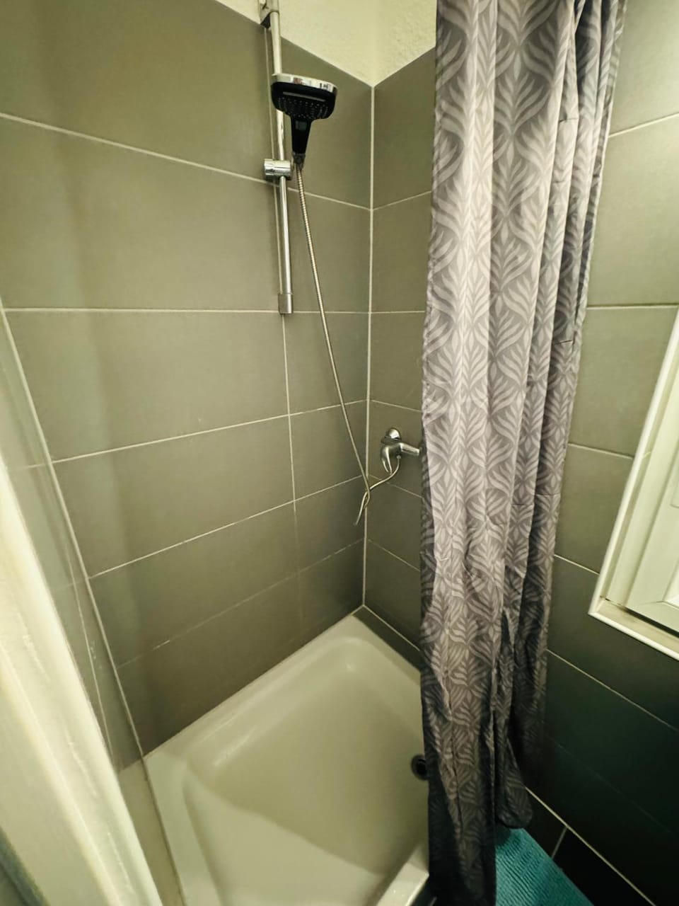 Kompakte & günstige Einzimmerwohnung Apartment in Koblenz