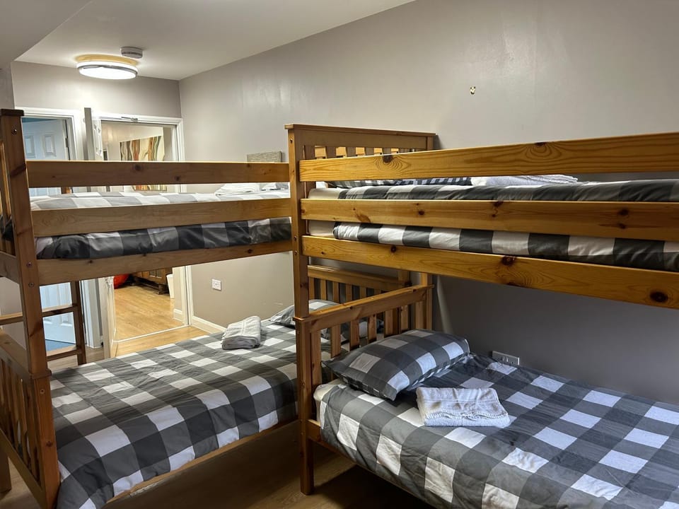 Ael Y Bryn Holiday Home Mumbles Wales House in Wales