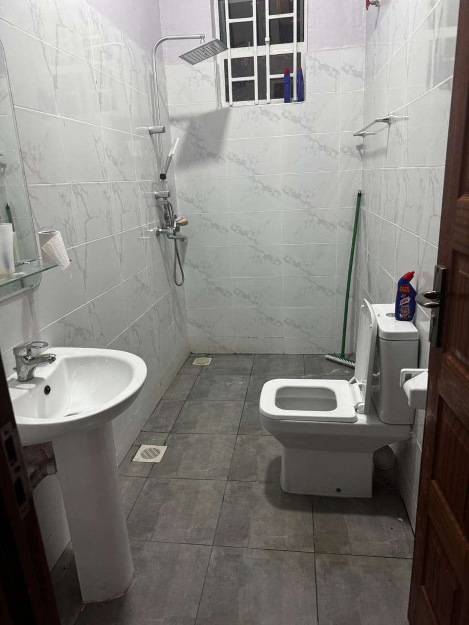 Shower, Toilet, Bathroom